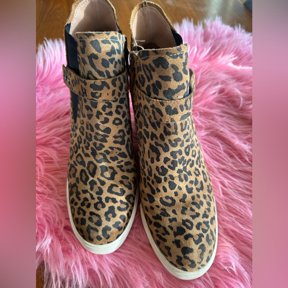 🐆Chetah 🐆platform ankle sneakers💋 - Picture 2 of 4
